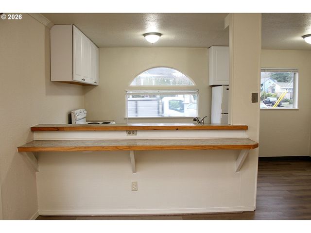 7927 N FESSENDEN St, Portland, OR 97203