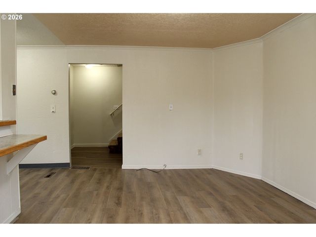 7927 N FESSENDEN St, Portland, OR 97203