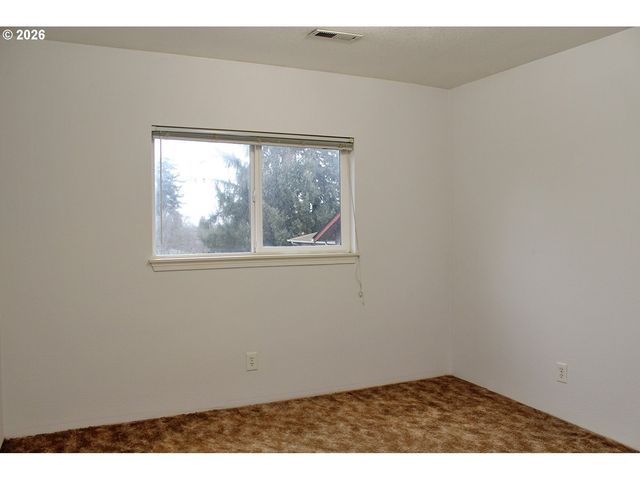 7927 N FESSENDEN St, Portland, OR 97203