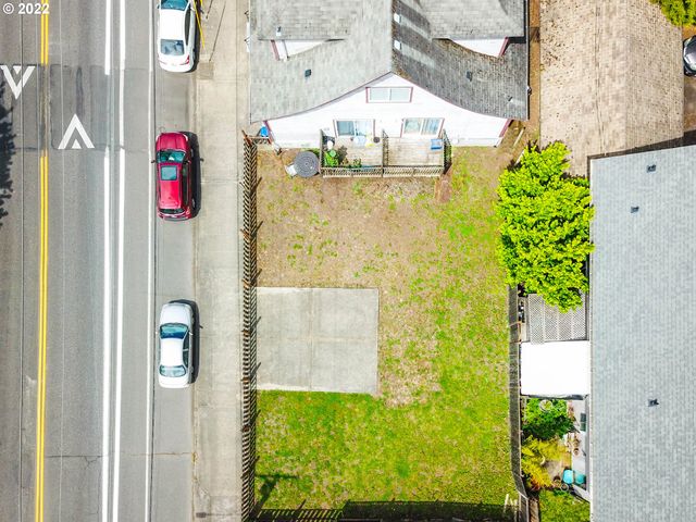 7927 N FESSENDEN St, Portland, OR 97203