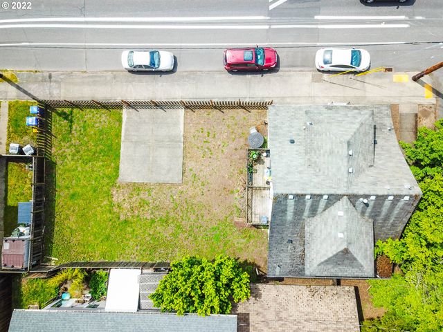 7927 N FESSENDEN St, Portland, OR 97203