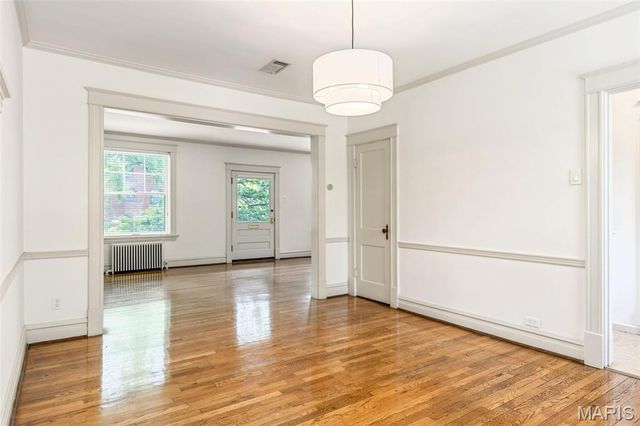 7153 Pershing Avenue, University City, MO 63130