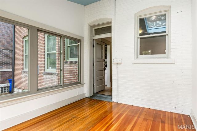 7153 Pershing Avenue, University City, MO 63130