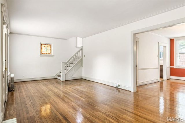 7153 Pershing Avenue, University City, MO 63130