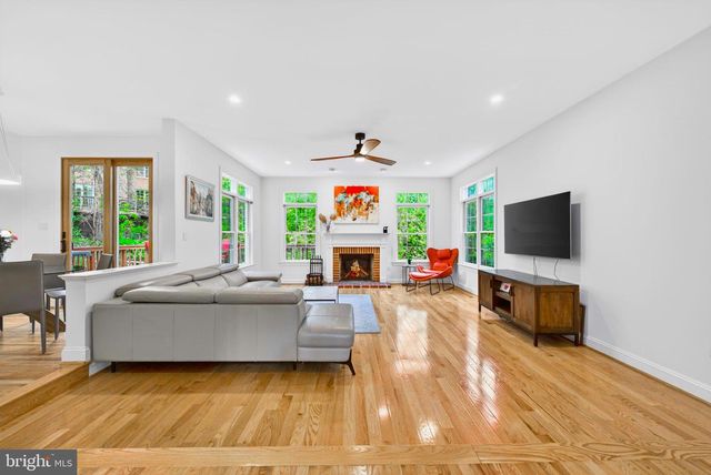 1208 INGLESIDE AVE, Mclean, VA 22101