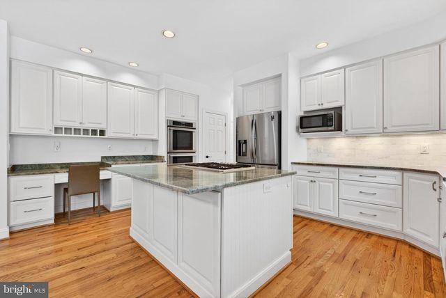 1208 INGLESIDE AVE, Mclean, VA 22101