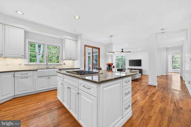 1208 INGLESIDE AVE, Mclean, VA 22101