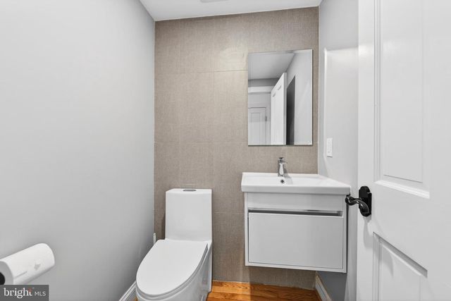 1208 INGLESIDE AVE, Mclean, VA 22101