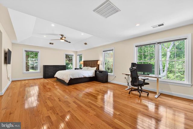 1208 INGLESIDE AVE, Mclean, VA 22101