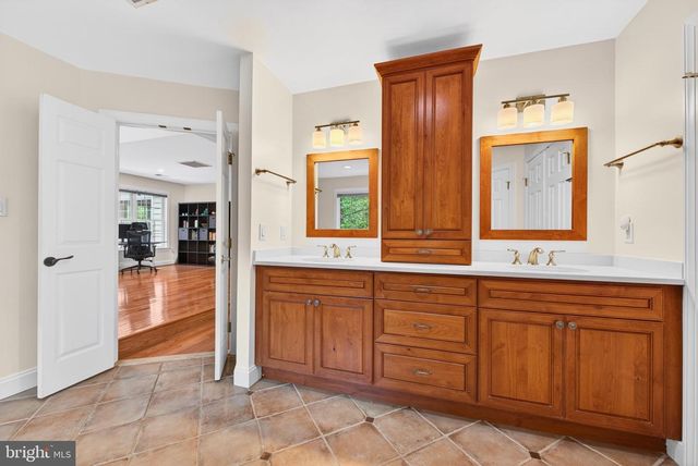 1208 INGLESIDE AVE, Mclean, VA 22101