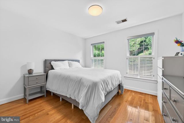 1208 INGLESIDE AVE, Mclean, VA 22101