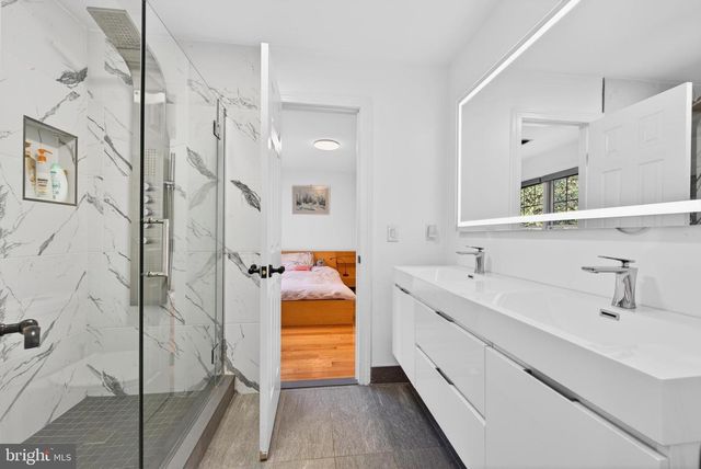 1208 INGLESIDE AVE, Mclean, VA 22101