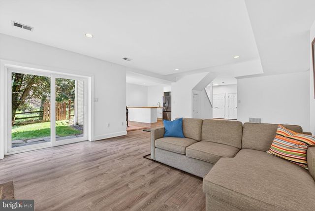 1208 INGLESIDE AVE, Mclean, VA 22101