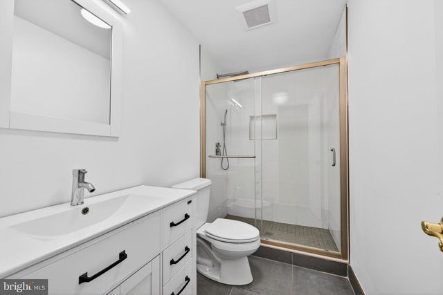 1208 INGLESIDE AVE, Mclean, VA 22101