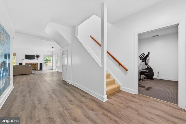 1208 INGLESIDE AVE, Mclean, VA 22101