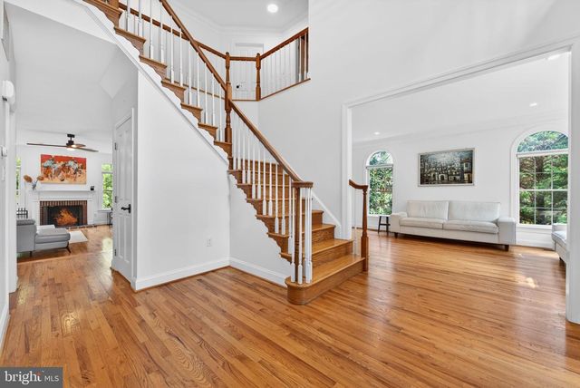 1208 INGLESIDE AVE, Mclean, VA 22101