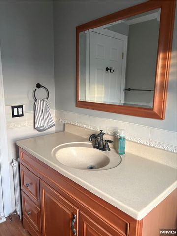 80 Carlton Avenue, East Rutherford, NJ 07073