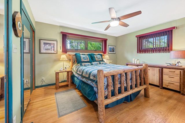 1603 W Zedler LANE, Mequon, WI 53092