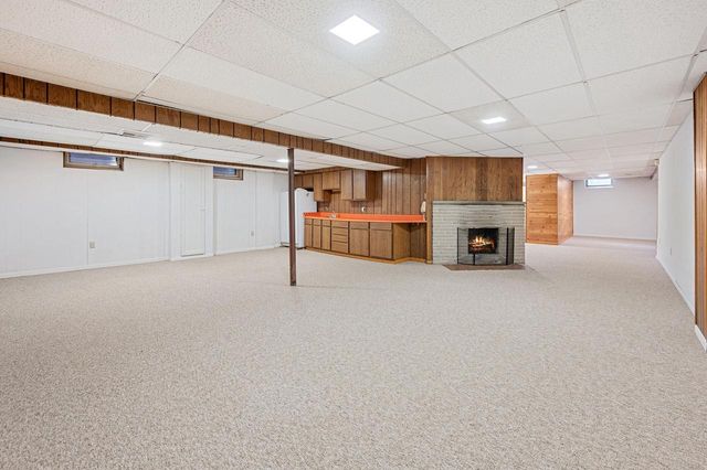 1603 W Zedler LANE, Mequon, WI 53092
