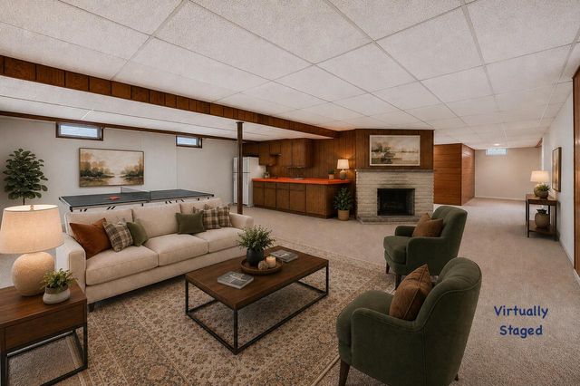 1603 W Zedler LANE, Mequon, WI 53092
