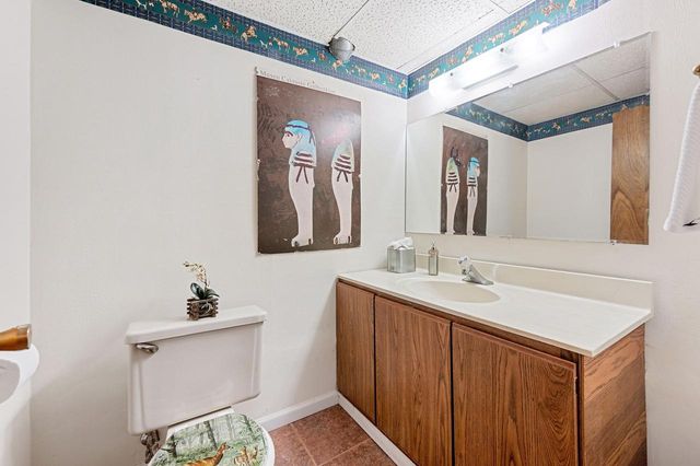 1603 W Zedler LANE, Mequon, WI 53092