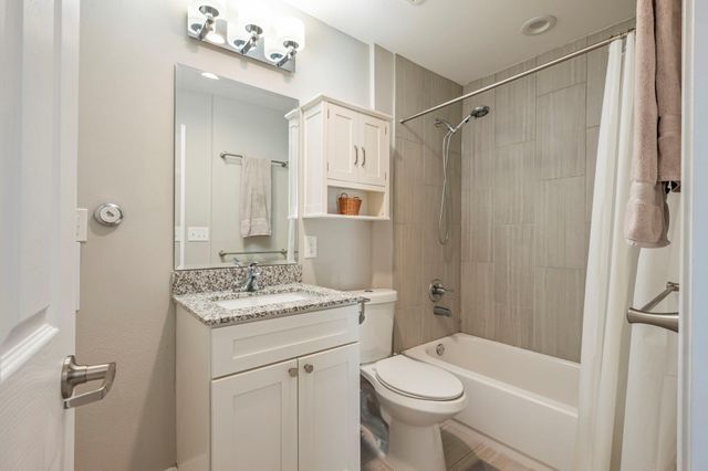 935 La Posada DR 148, Austin, TX 78752