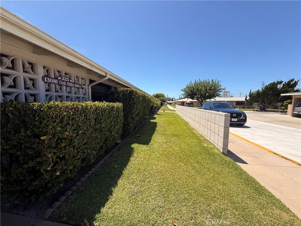 13081 Oak Hills Drive 223J, Seal Beach, CA 90740 — photo 2