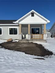 9740 Regatta Lane, Johnston, IA 50131