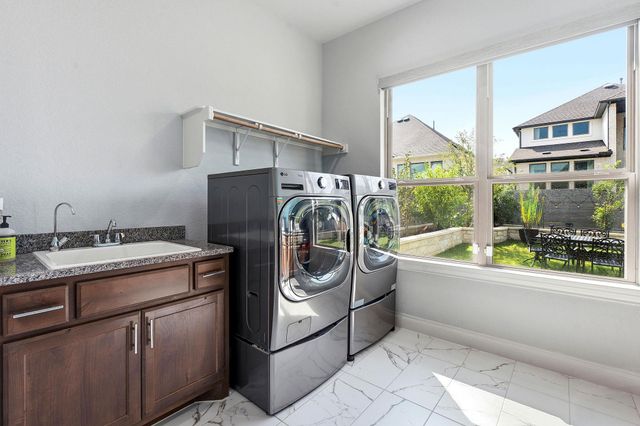413 Summerhill LN, Georgetown, TX 78628