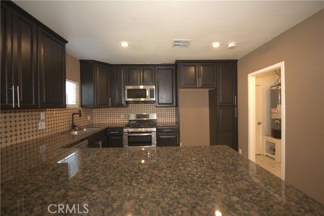 1211 S Merrill, Corona, CA 92882