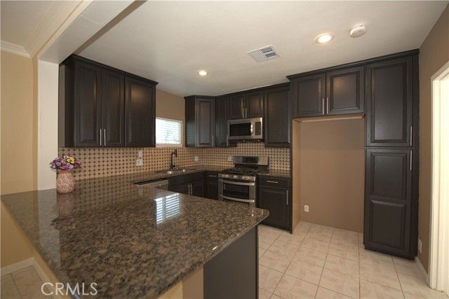 1211 S Merrill, Corona, CA 92882