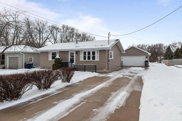 216 PLUMMER AVENUE, Neenah, WI 54956