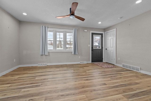 216 PLUMMER AVENUE, Neenah, WI 54956