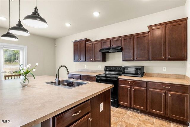 704 Haw River Hopedale Road, Burlington, NC 27217