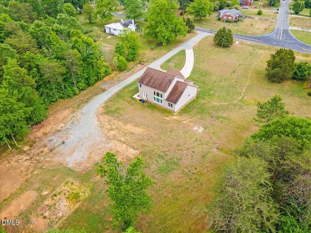 704 Haw River Hopedale Road, Burlington, NC 27217