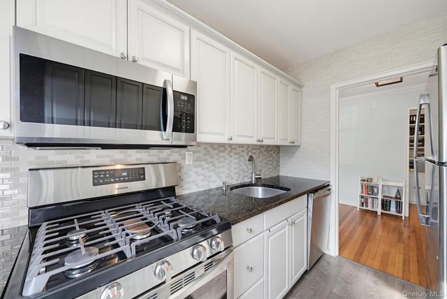 121 Columbus Avenue 1B, West Harrison, NY 10604