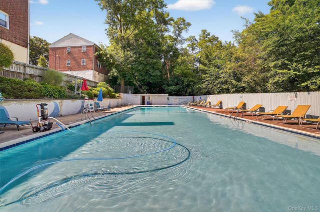 121 Columbus Avenue 1B, West Harrison, NY 10604