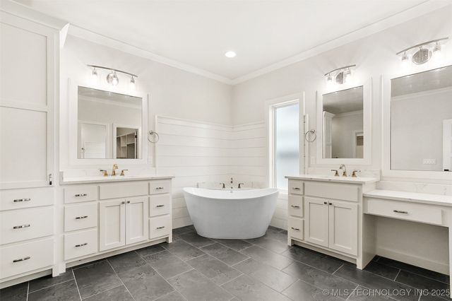 12015 S Urbana Avenue, Tulsa, OK 74137