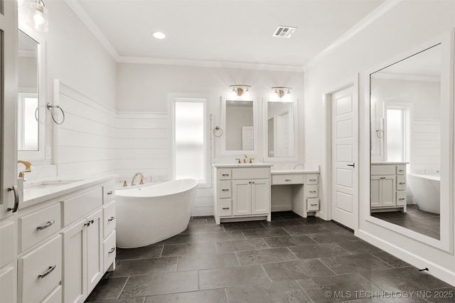 12015 S Urbana Avenue, Tulsa, OK 74137