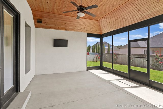 12015 S Urbana Avenue, Tulsa, OK 74137