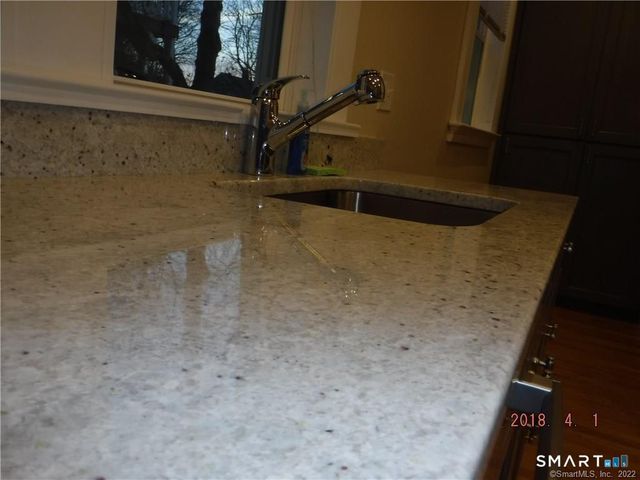 356-358 Yale Avenue 1, New Haven, CT 06515