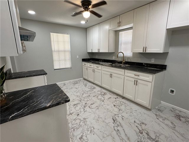 745 S Rife St, Aransas Pass, TX 78336