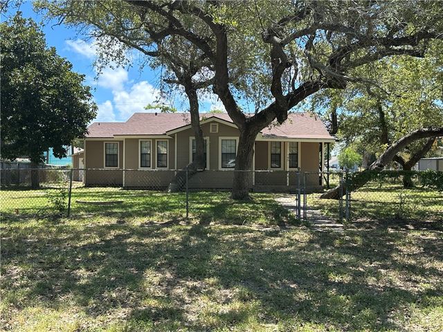 745 S Rife St, Aransas Pass, TX 78336