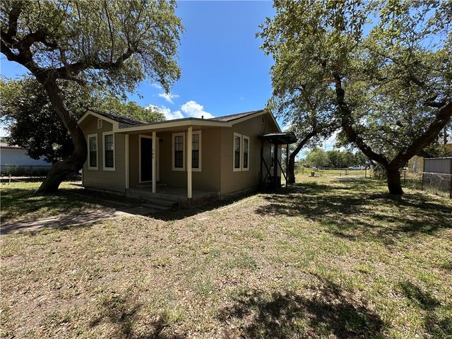 745 S Rife St, Aransas Pass, TX 78336