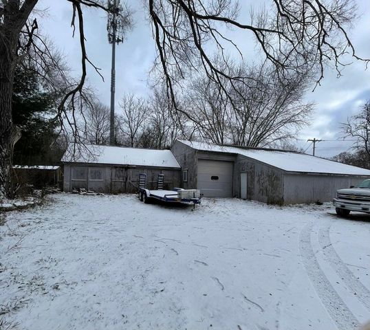 300 Cleveland Street, Chelsea, MI 48118