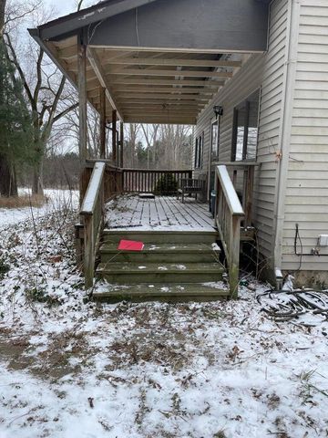 300 Cleveland Street, Chelsea, MI 48118