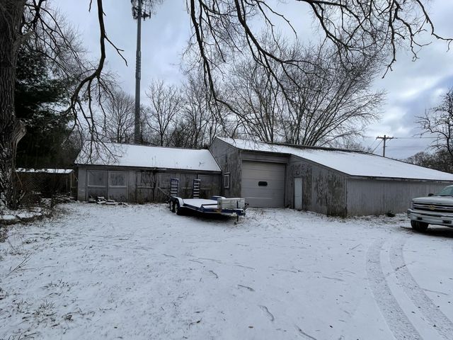 300 Cleveland Street, Chelsea, MI 48118