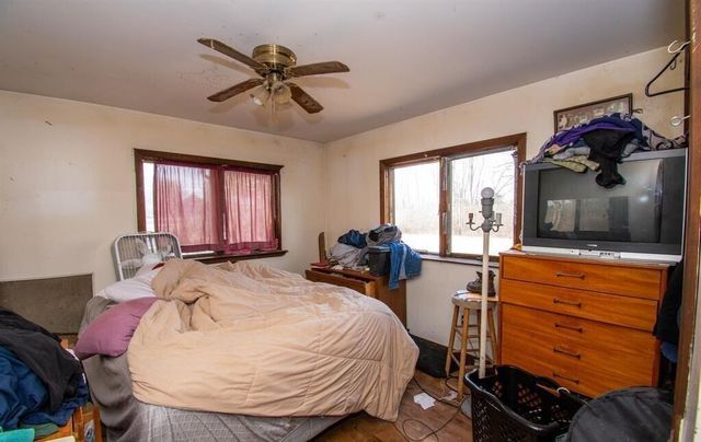 300 Cleveland Street, Chelsea, MI 48118