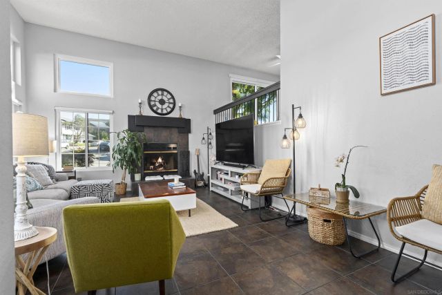 8896 Highwood Dr C, San Diego, CA 92119