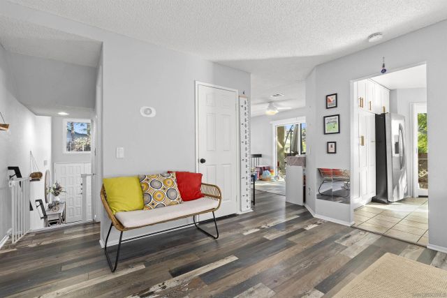 8896 Highwood Dr C, San Diego, CA 92119